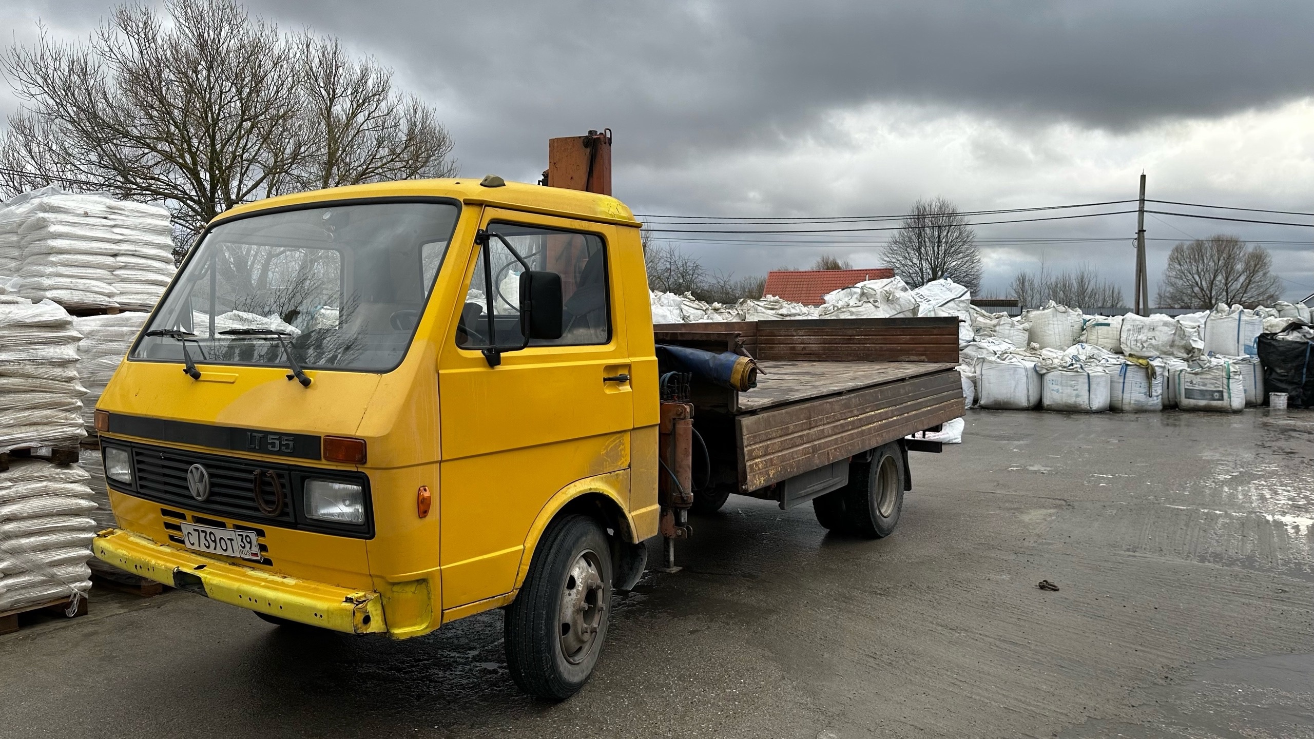 Грузовой самосвал Volkswagen LT55